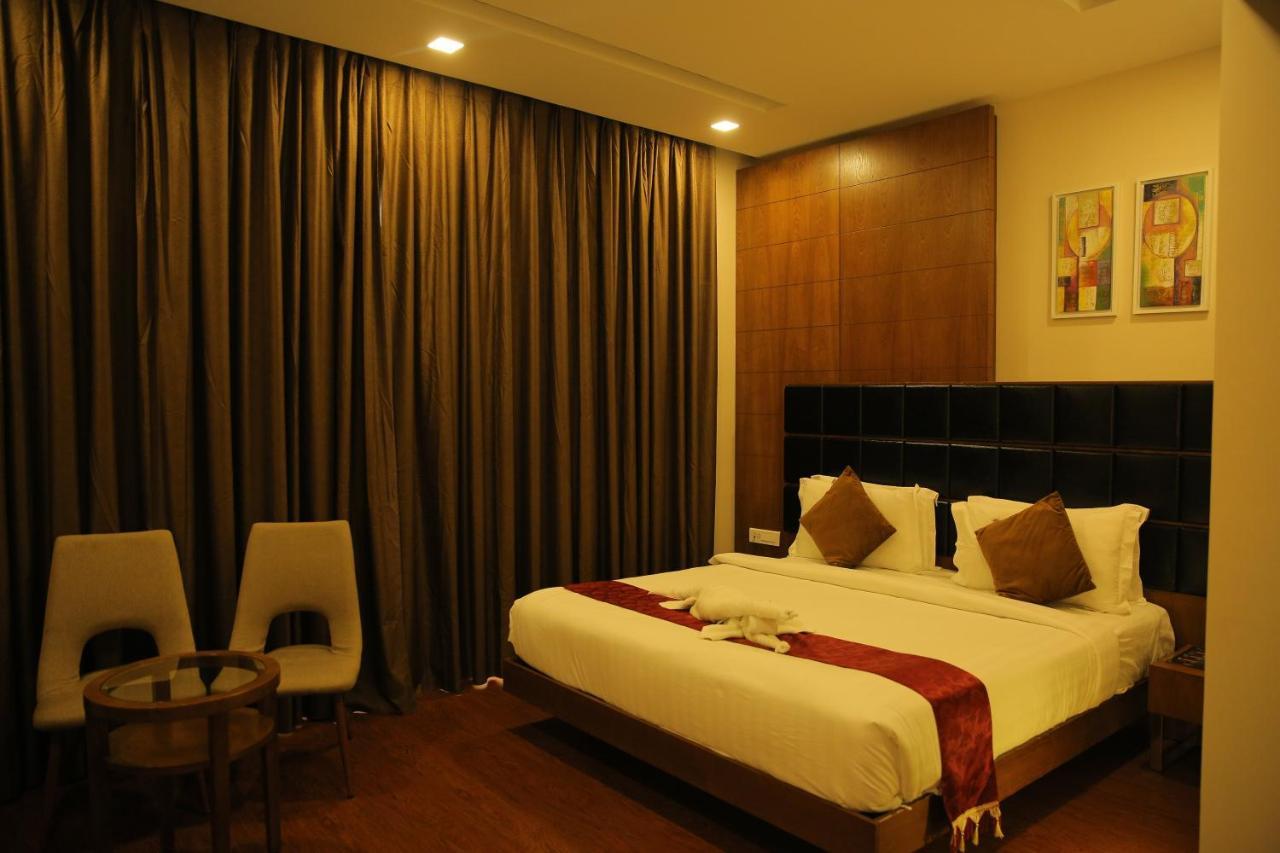 The Royal Grand Hotel Karur  Ngoại thất bức ảnh