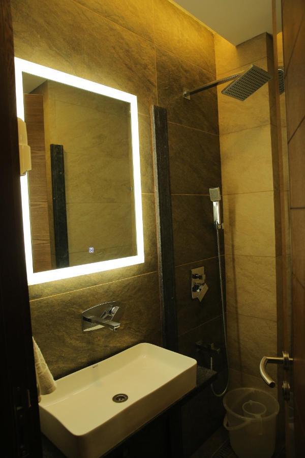 The Royal Grand Hotel Karur  Ngoại thất bức ảnh
